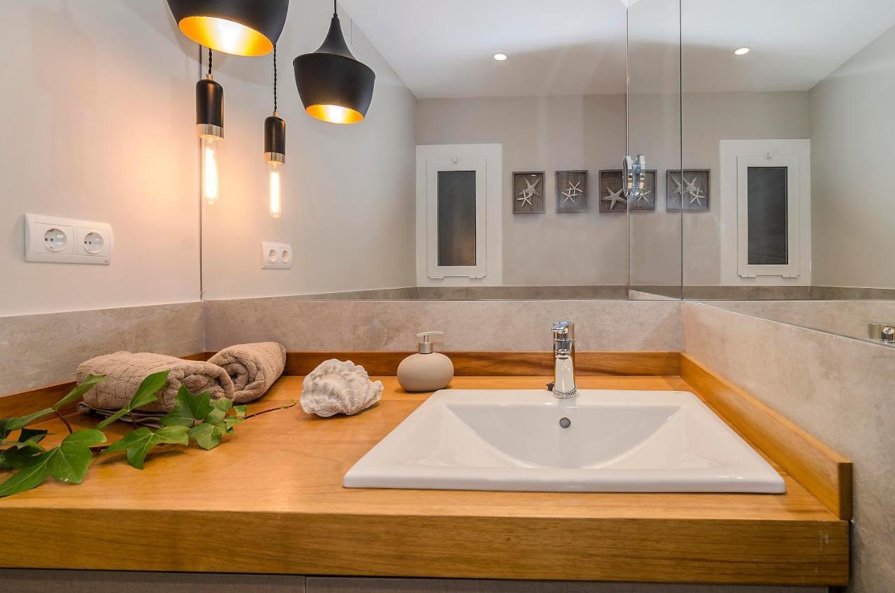 Sitges Spaces Deluxe Centre Apartment Ngoại thất bức ảnh